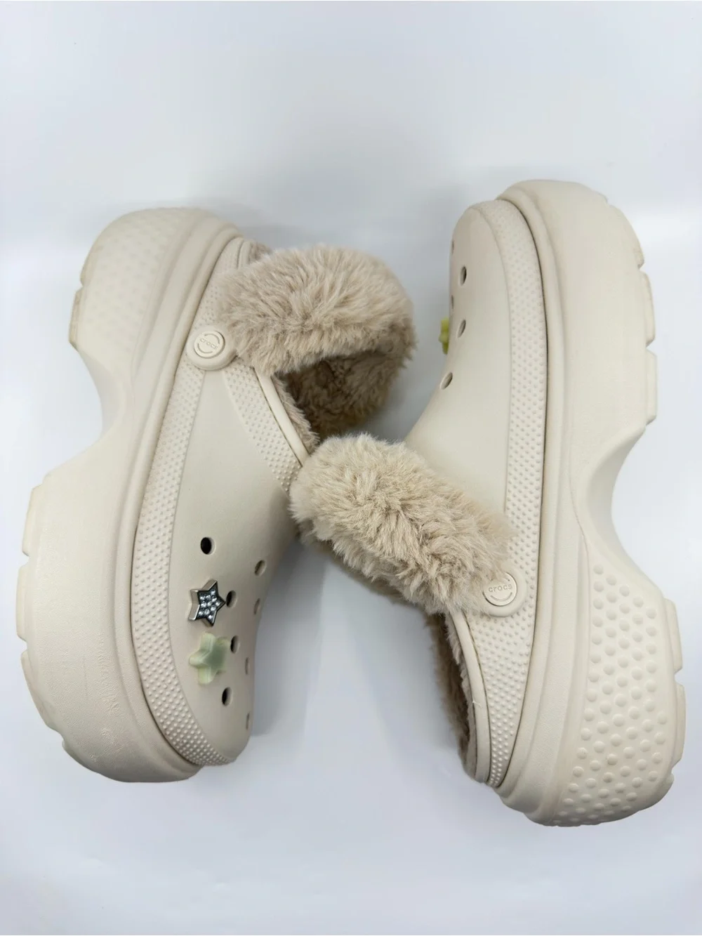 Crocs Stomp Lined Clogs color stucco, featuring a thick platform sole SZ 11